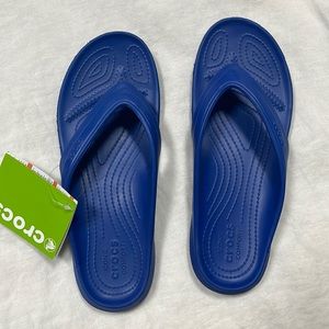Crocs flip flops NWT women's 9.
